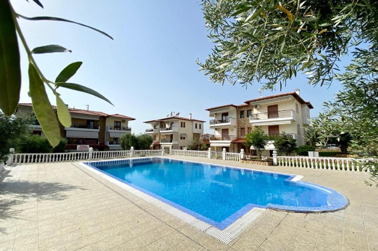 Vladi Guest House Gerakini Sithonia Bagian luar foto